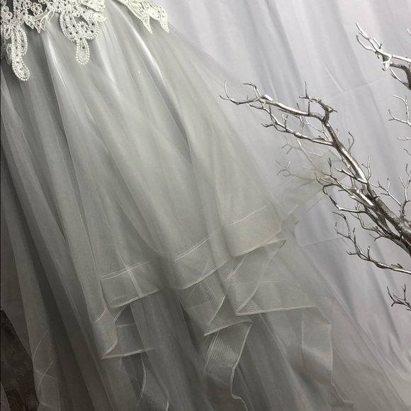 Gorgeous lace ruffles prom dress - Picture 3 of 8